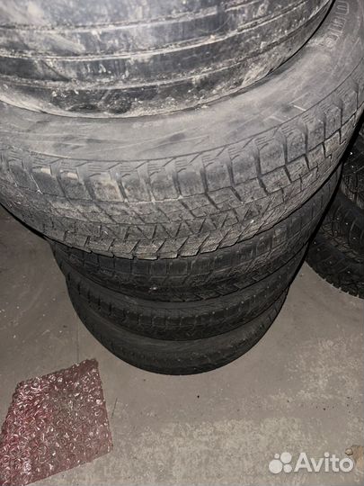 Bridgestone Blizzak Ice 235/65 R18