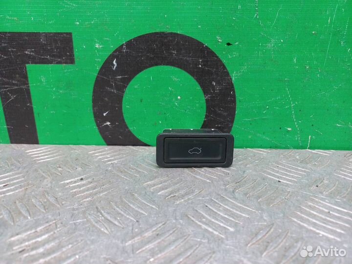 Кнопка двери багажника Chery Tiggo 7 Pro Max T1E