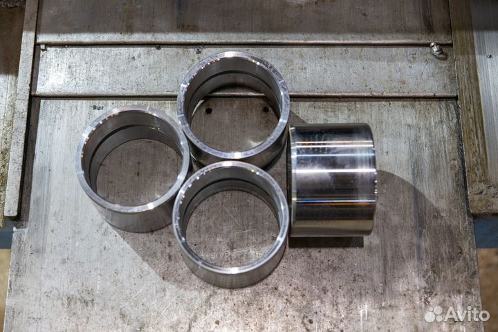 Втулка 203-70-41410 PC200LC-6 DP