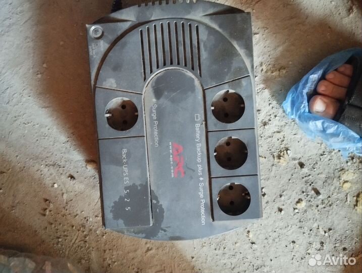 Ибп APC Back-UPS ES 525