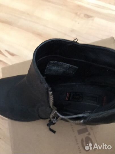 Ботинки, сапоги, ботильоны Levi’s, 37