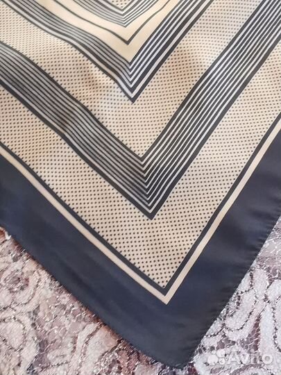 Винтажный красивый платок Италия