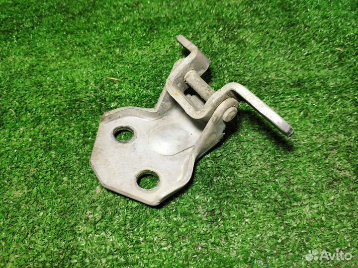 Петля двери Kia Spectra