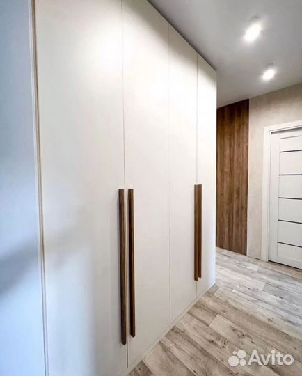 Шкаф трехстворчатый (и другие)