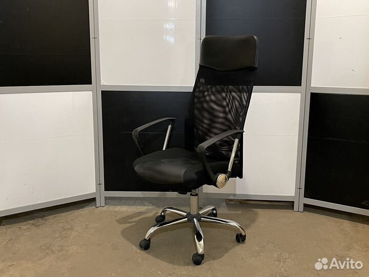 Кресло руководителя спинка сетка