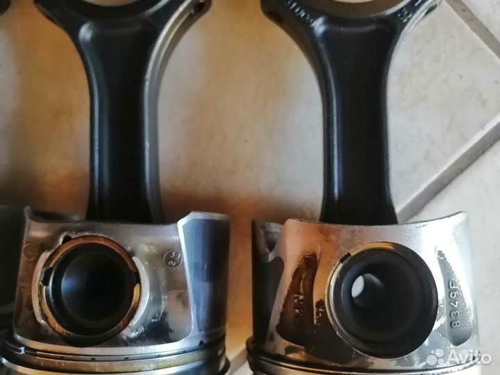 Поршень с шатуном OM651 Мерседес