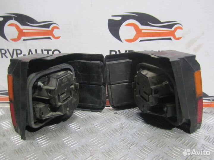 Фонарь задний наружный Volkswagen Passat B3 Седан