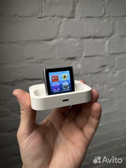 iPod nano 6 iPod shuffle 4