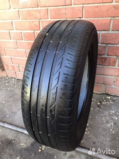 Bridgestone Turanza T001 215/60 R16