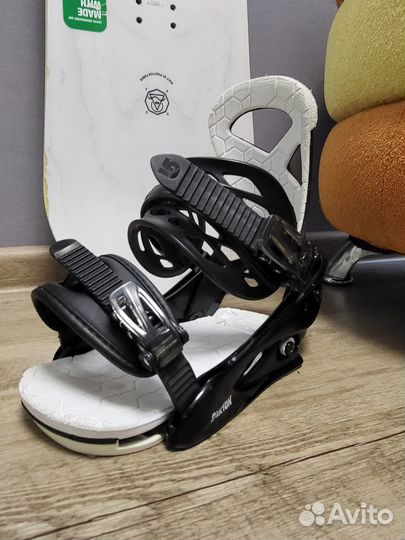 Детский сноуборд+крепления+ботинки