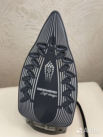 Утюг redmond Loft desing RI-C292