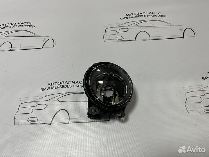 Левая передняя противотуманка BMW F10 дорест М пак
