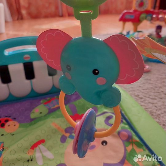 Развивающий детский коврик Fisher price с пианино