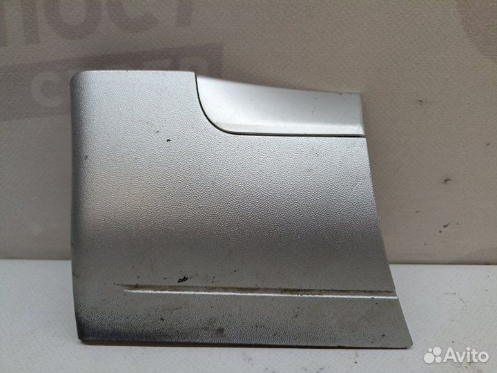 Молдинг на крыло передний левый Porsche Cayenne