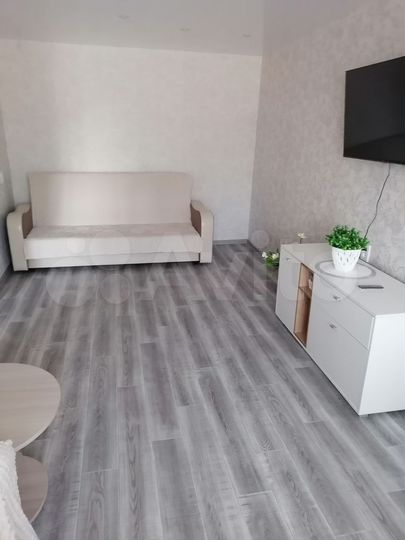 2-к. квартира, 48 м², 4/4 эт.