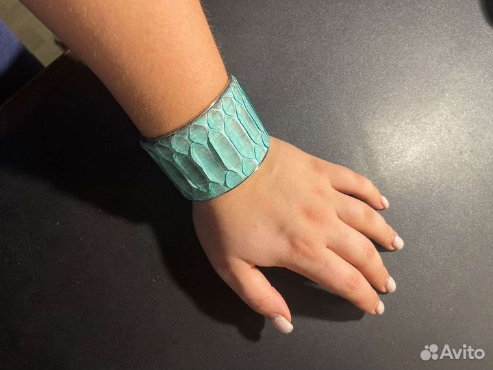 Браслет из кожи питона