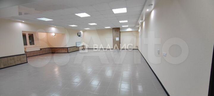3-к. квартира, 210 м², 1/5 эт.