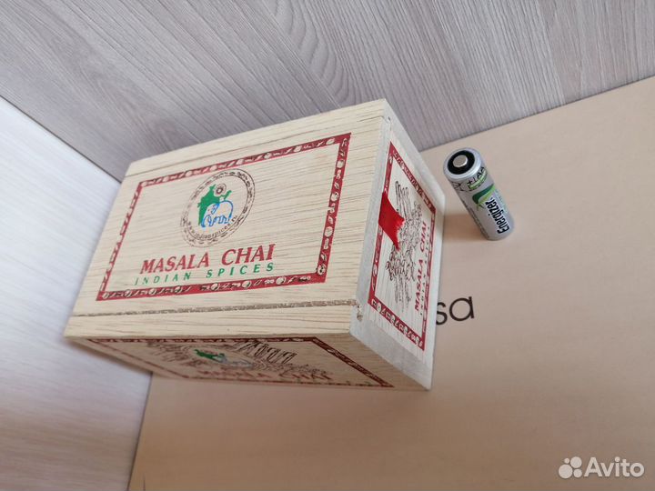 Деревянная шкатулка коробочка