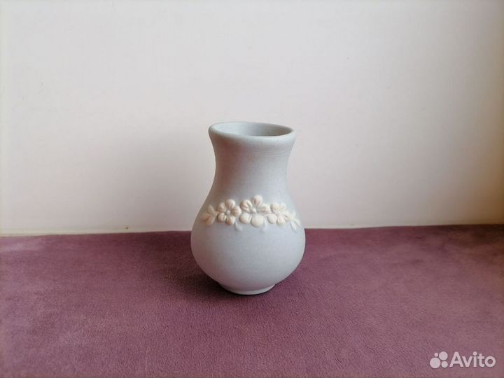 Вазочка фарфор бисквит Wedgwood Англия винтаж