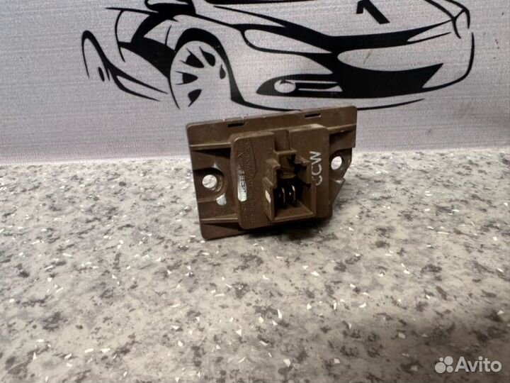 Резистор печки Kia Ceed ED хэтчбек 1.6