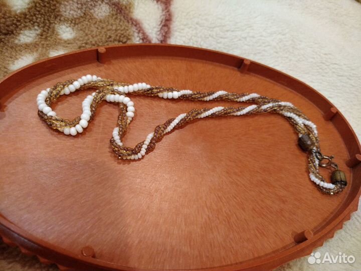 Бусы, бисер