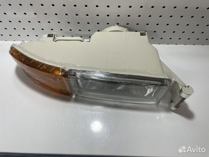 Фара противотуманная левая Man Tga/Tgl/Tgm