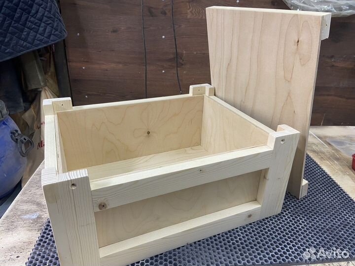 Деревянный ящик для подарка