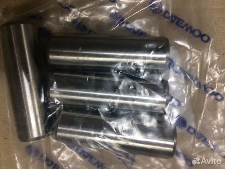 Поршневые пальцы комплект Chevrolet Lacetti Aveo