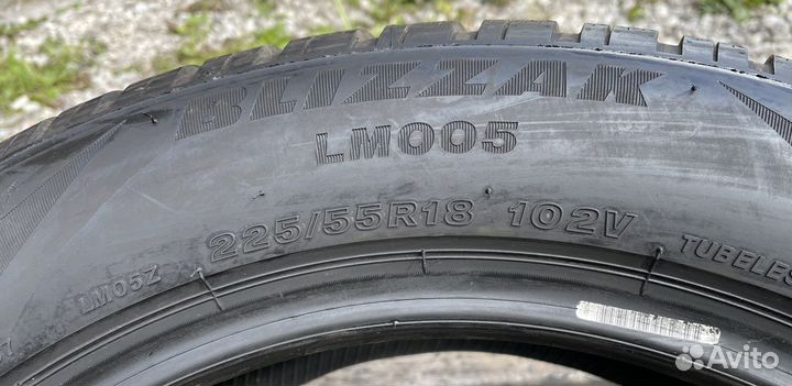 Bridgestone Blizzak LM-005 225/55 R18