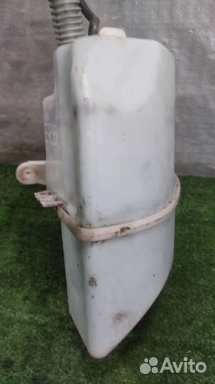 Бачок омывателя Land Rover Freelander 2 2008