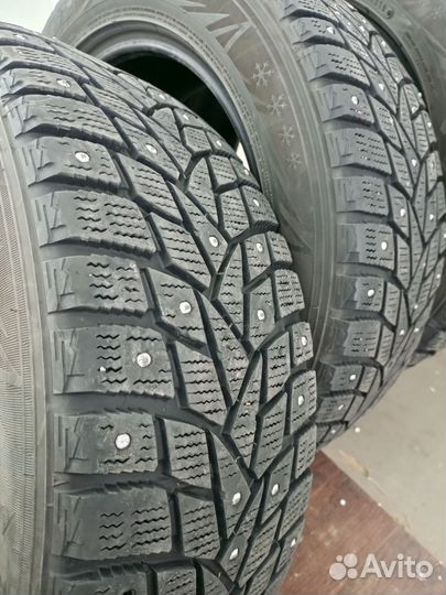 Dunlop SP Winter Ice 02 205/55 R16 94T