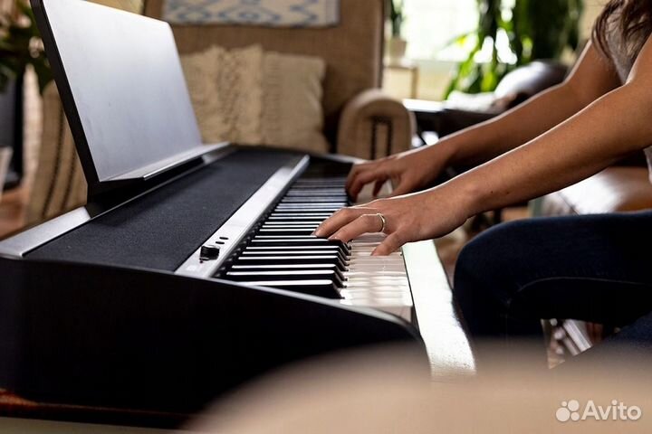 Цифровое пианино korg + Аксессуары