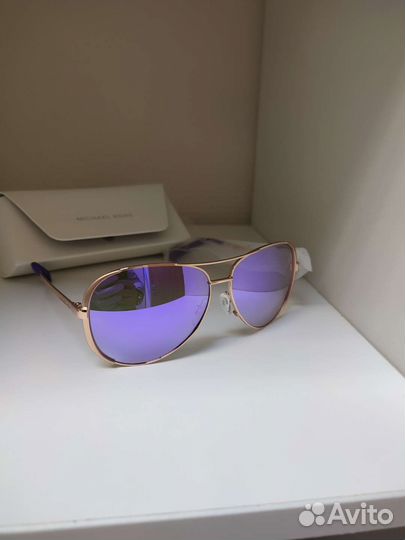 Солнцезащитные очки Michael Kors