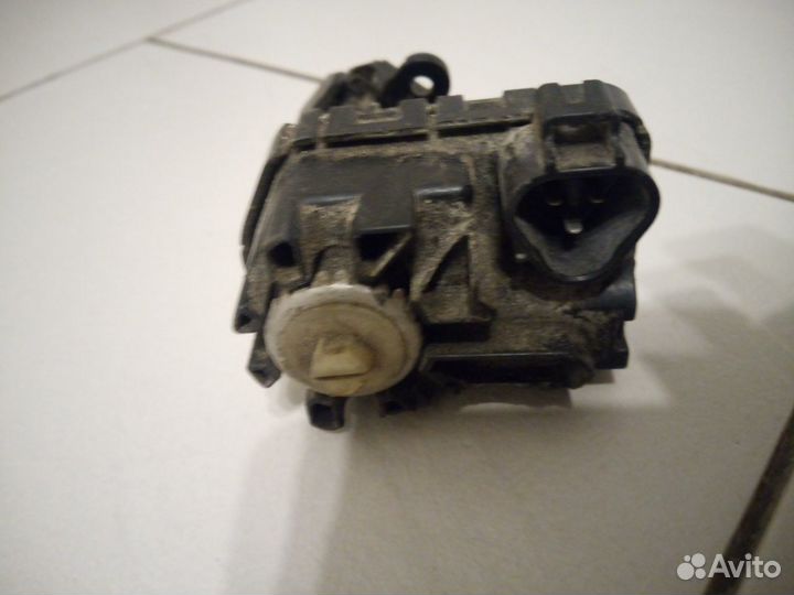 Корректор фары Тойота королла 2007г