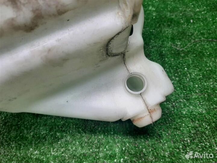 Бачок омывателя Subaru Forester SG/S11 2005