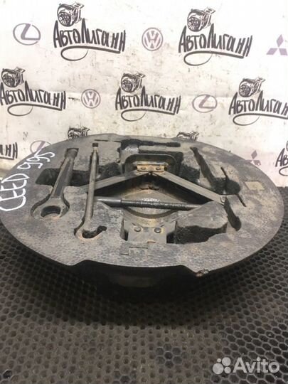 Домкрат Kia Ceed универсал G4FC 2009