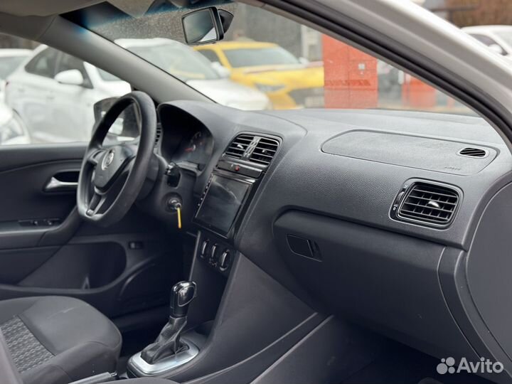 Volkswagen Polo 1.6 AT, 2019, 225 320 км