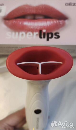 Вакуумный массажор для губ