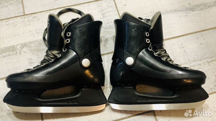 Коньки хоккейные детские 35 размер