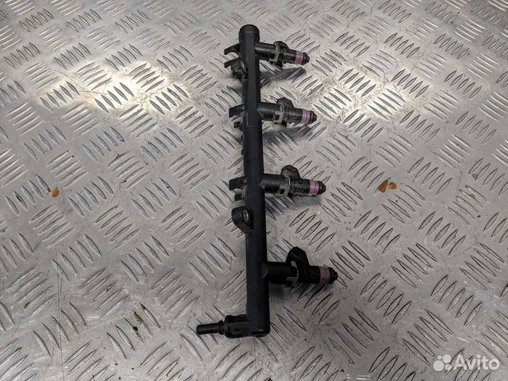 Топливная рампа Renault Megane 2 (2002 - 2006)