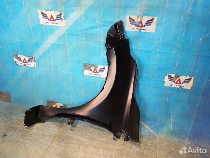 Крыло переднее правое Toyota Corolla E180