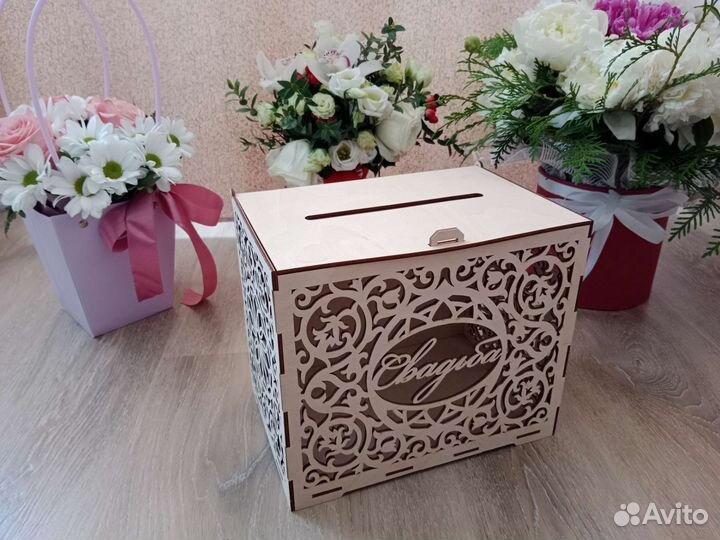 Свадебный сундук для денег