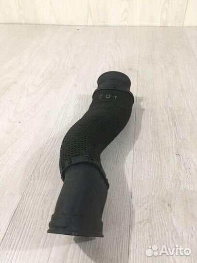 Патрубок воздушного фильтра левый Mercedes Benz