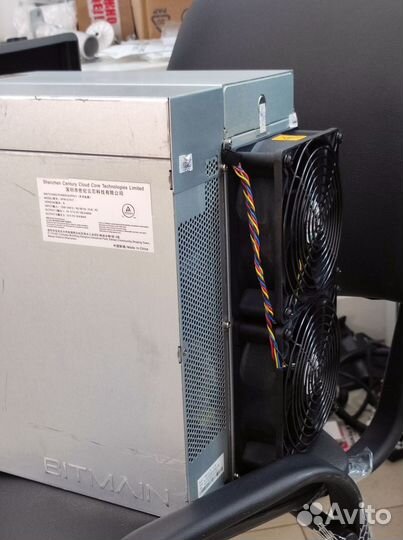 Asic майнер Bitmain Antminer S19