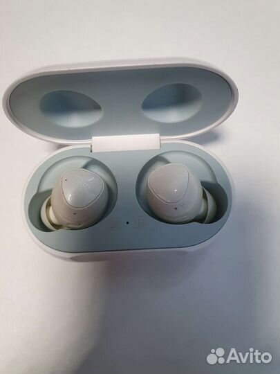 Беспроводные наушники samsung SM-R170