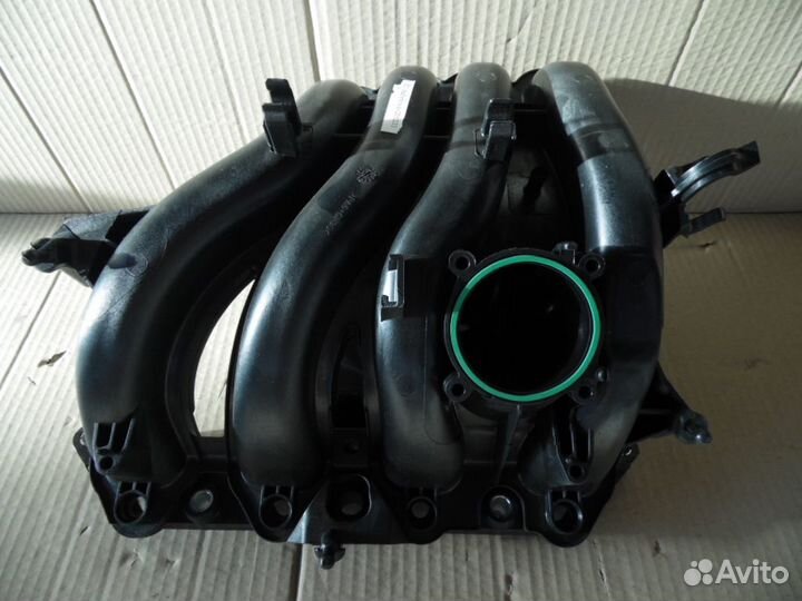 VW Polo Sed 10-15 1.6 Новый впускной коллектор