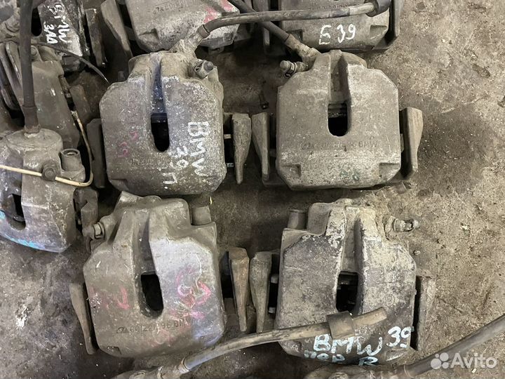 Суппорт перед правый/левый BMW E39 5серия