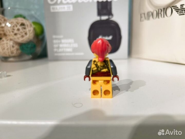 Lego ninjago минифигурки скайлор