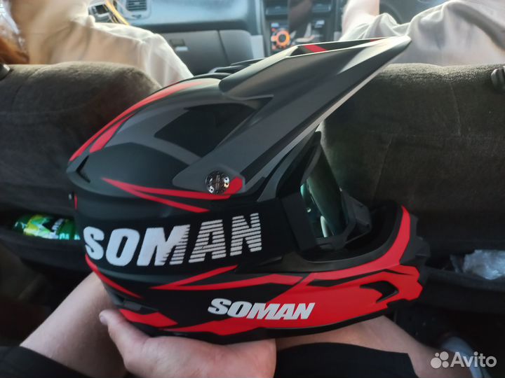 Продам шлем soman