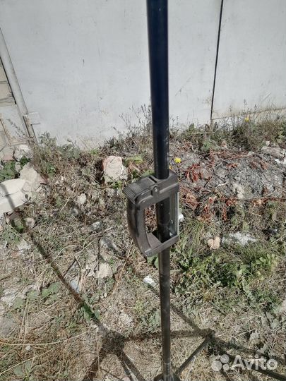 Стойка для экрана проектора, микрофон, хромакей